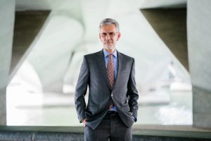 selective-focus-photograph-of-man-wearing-gray-suit-jacket-1138903